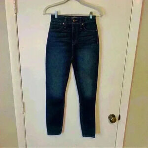 Madewell Curvy High Rise Skinny Jean Size 25